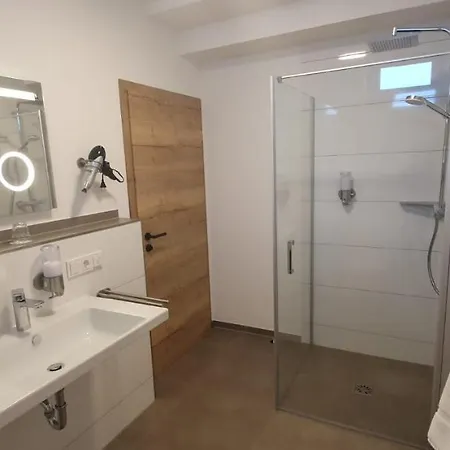 Landhotel Imhof 3* Neuhof (Hessen)